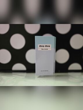 5/$25✨️Miu Miu Fleur De Lait SAMPLE✨️